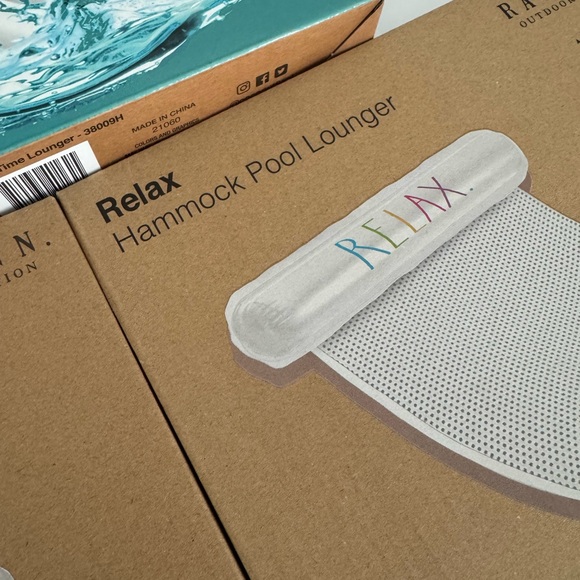 NWT! Rae Dunn Pool Float Set - Picture 3 of 5